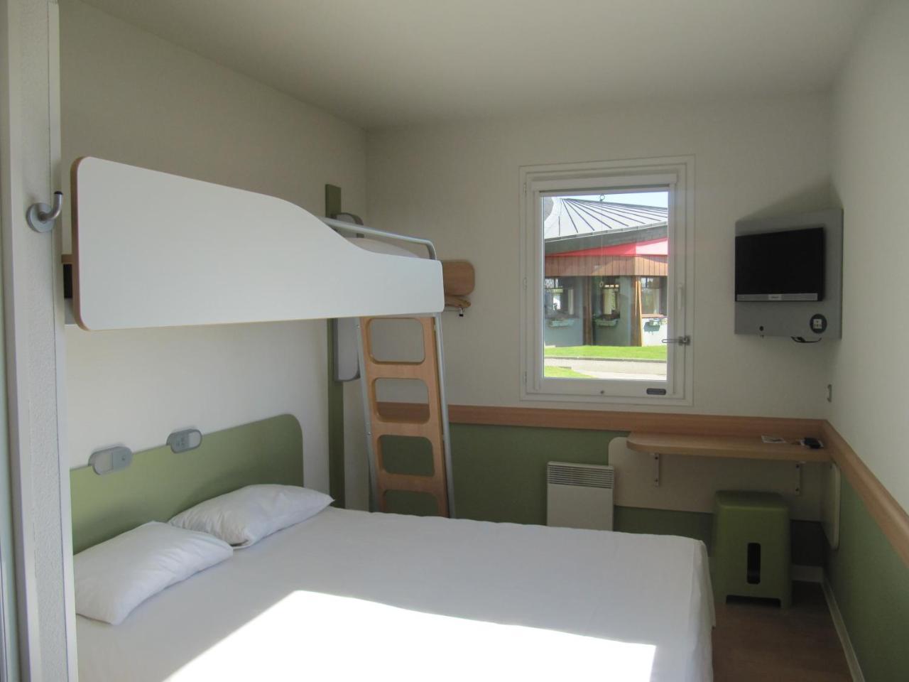 Ibis Budget ポンティヴィ エクステリア 写真